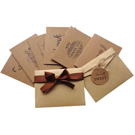 Una tarjeta de encargo de empaquetado más fina que imprime tarjetas de regalos de los materiales del papel de Kraft